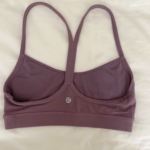 Lululemon “Flow Y Nulu Bra”